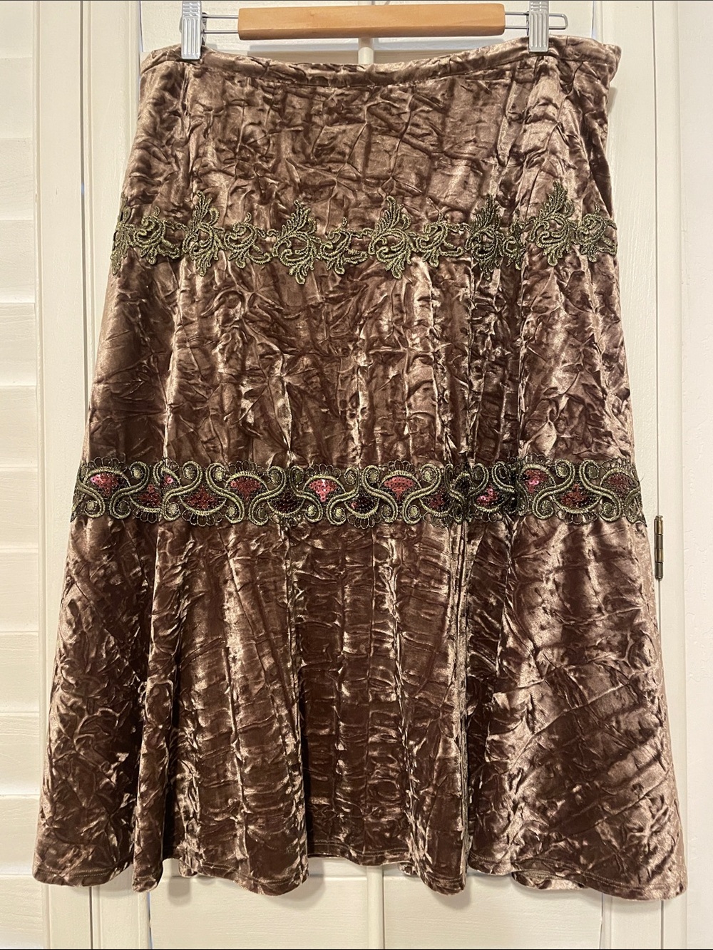 Velvet Embroidered A-Line Skirt in Brown